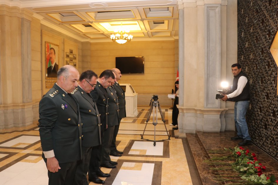 Hərbi Prokurorluqda Ümummilli Liderin anadan olmasının 101-ci ildönümü münasibətilə tədbir keçirilib (FOTO)