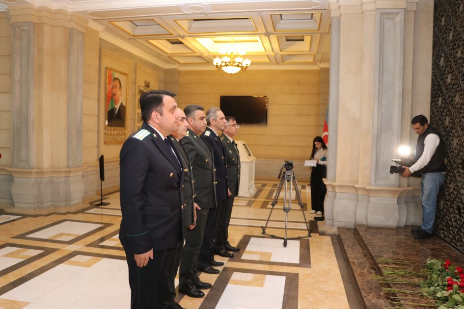 Hərbi Prokurorluqda Ümummilli Liderin anadan olmasının 101-ci ildönümü münasibətilə tədbir keçirilib (FOTO)