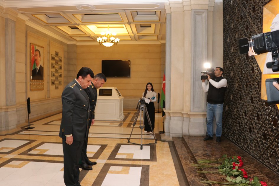 Hərbi Prokurorluqda Ümummilli Liderin anadan olmasının 101-ci ildönümü münasibətilə tədbir keçirilib (FOTO)