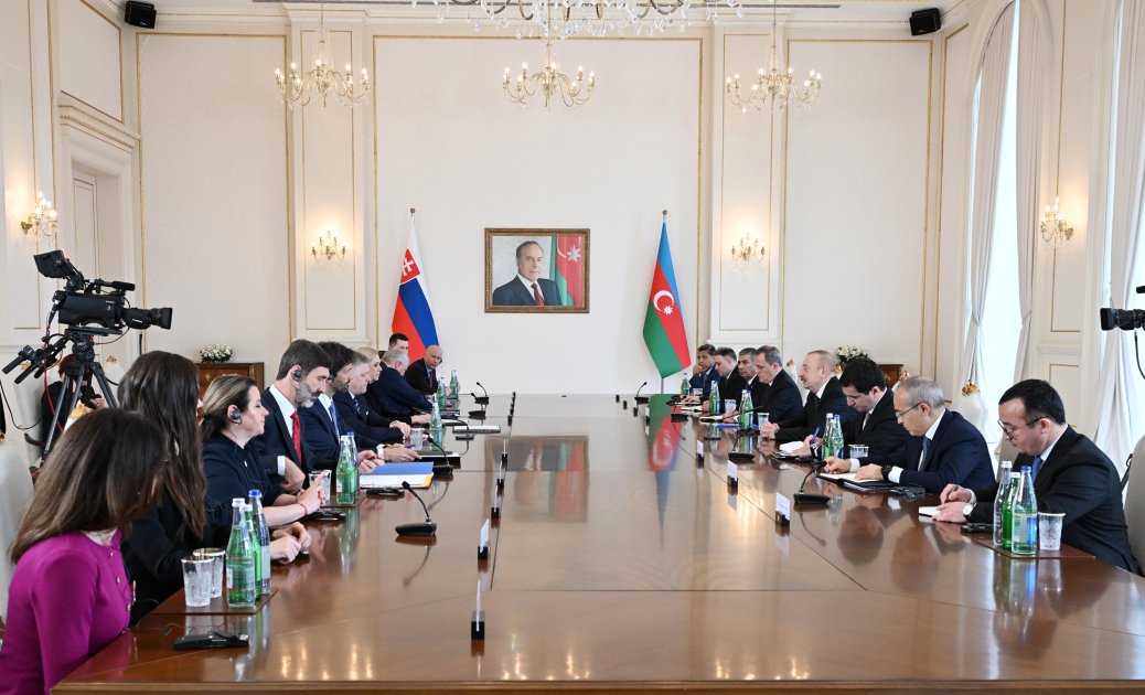Prezident İlham Əliyevin Slovakiyanın Baş naziri ilə geniş tərkibdə görüşü keçirilib (FOTO/VİDEO) (YENİLƏNİB)
