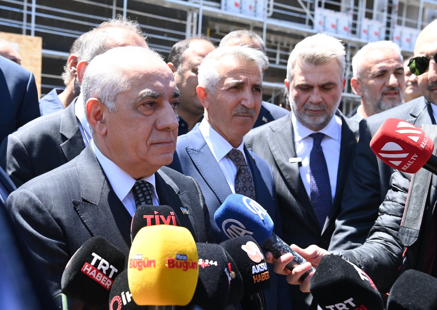 Əli Əsədov Kahramanmaraşda “Azərbaycan məhəlləsi”ndəki işlərinin gedişi ilə tanış oldu (FOTO)