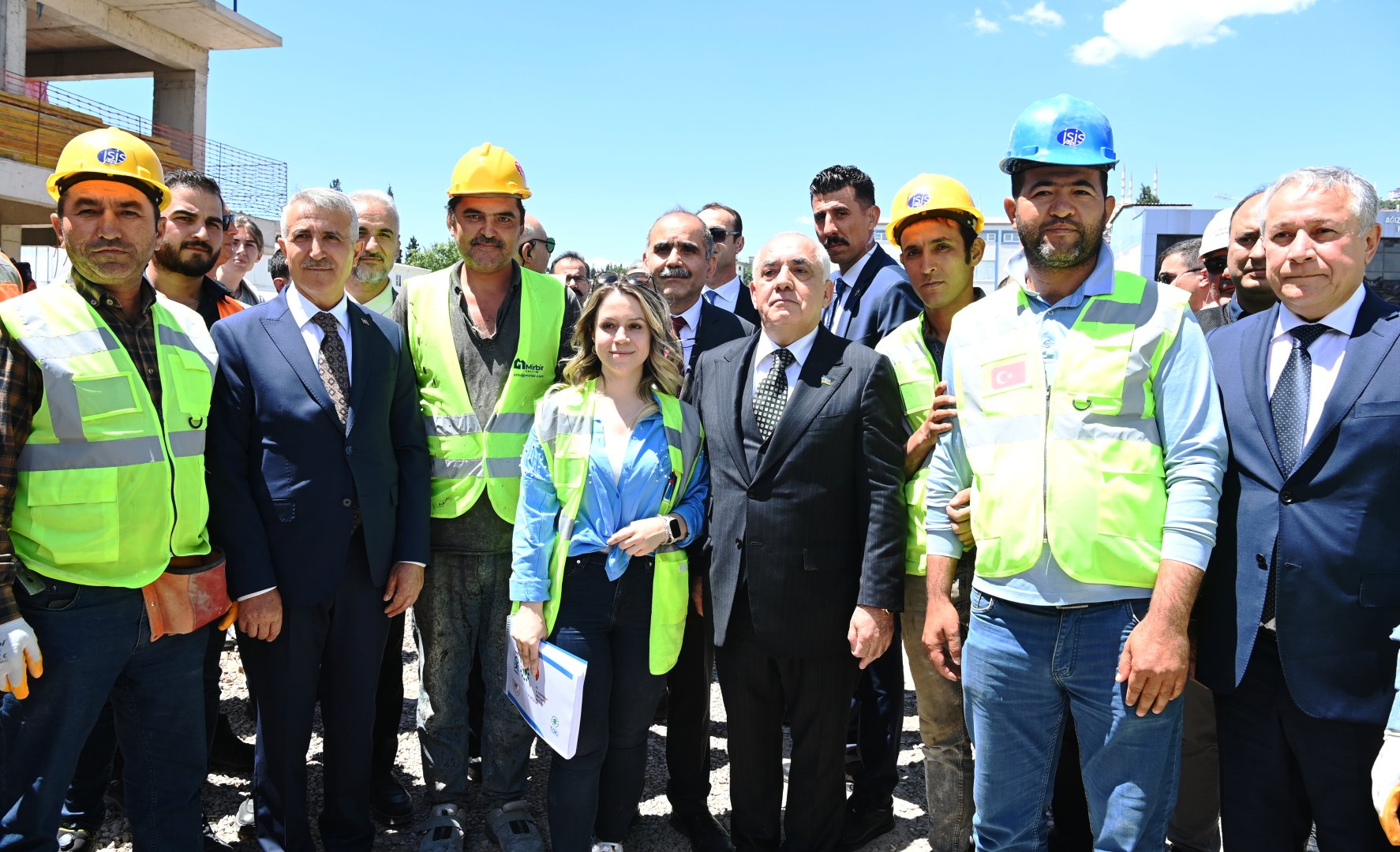 Əli Əsədov Kahramanmaraşda “Azərbaycan məhəlləsi”ndəki işlərinin gedişi ilə tanış oldu (FOTO)