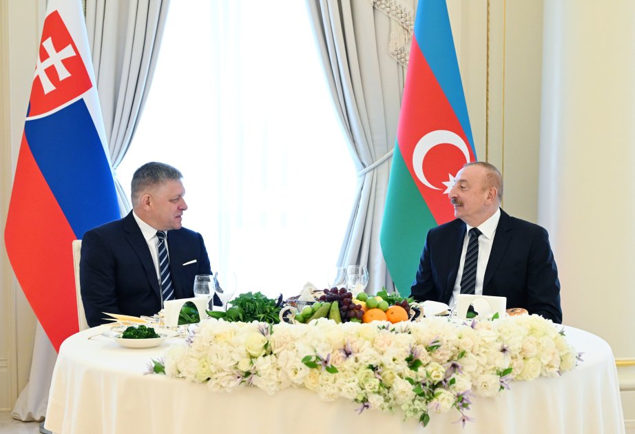 Prezident İlham Əliyevin adından Slovakiya Baş naziri Robert Fitsonun şərəfinə rəsmi nahar verilib (VİDEO)