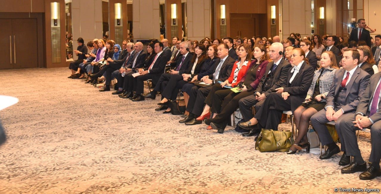 Bakıda 4-cü DİM Dialoqu keçirilib (FOTO) (ƏLAVƏ OLUNUB)
