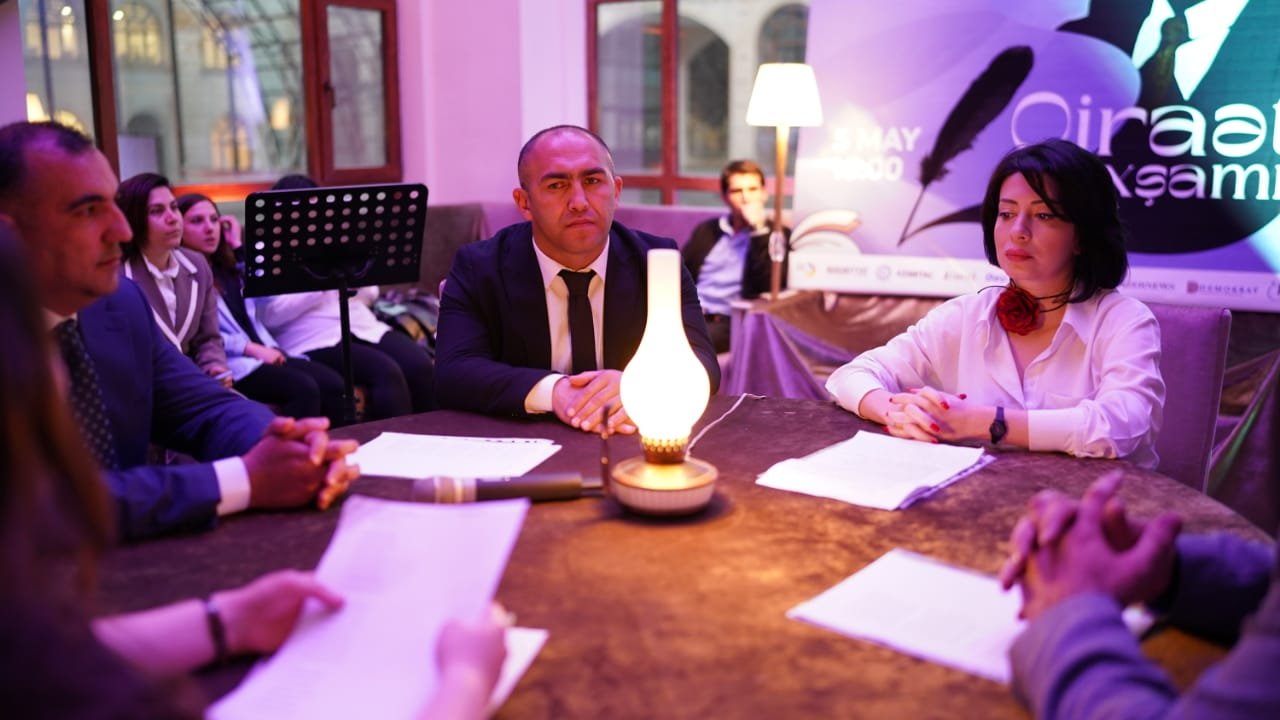 Gəncə Dövlət Filarmoniyasında "Urbanda görüşərik" layihəsi çərçivəsində Əhməd Cavad yad edilib (FOTO)