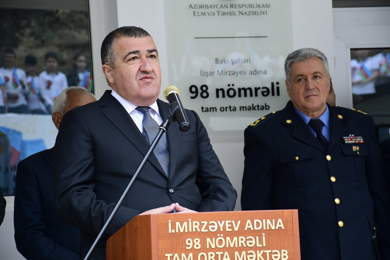 Xətai rayonunda Milli Qəhrəman İlqar Mirzəyevin büstünün açılışı olub (FOTO)