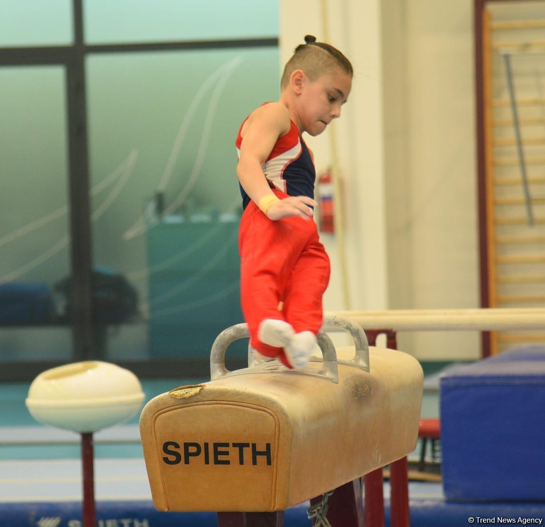 Bakı çempionatında 53 gimnast mübarizə aparır (FOTO)