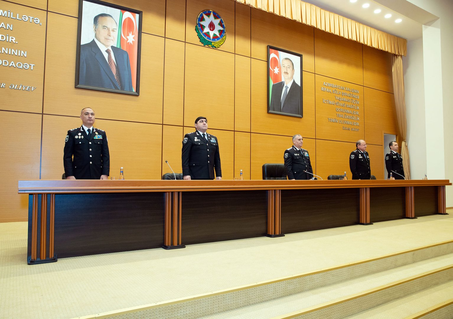 DTX rəisi, general-polkovnik Əli Nağıyev və Xidmətin əməkdaşları Fəxri xiyabanda Ulu Öndərin məzarını ziyarət edib