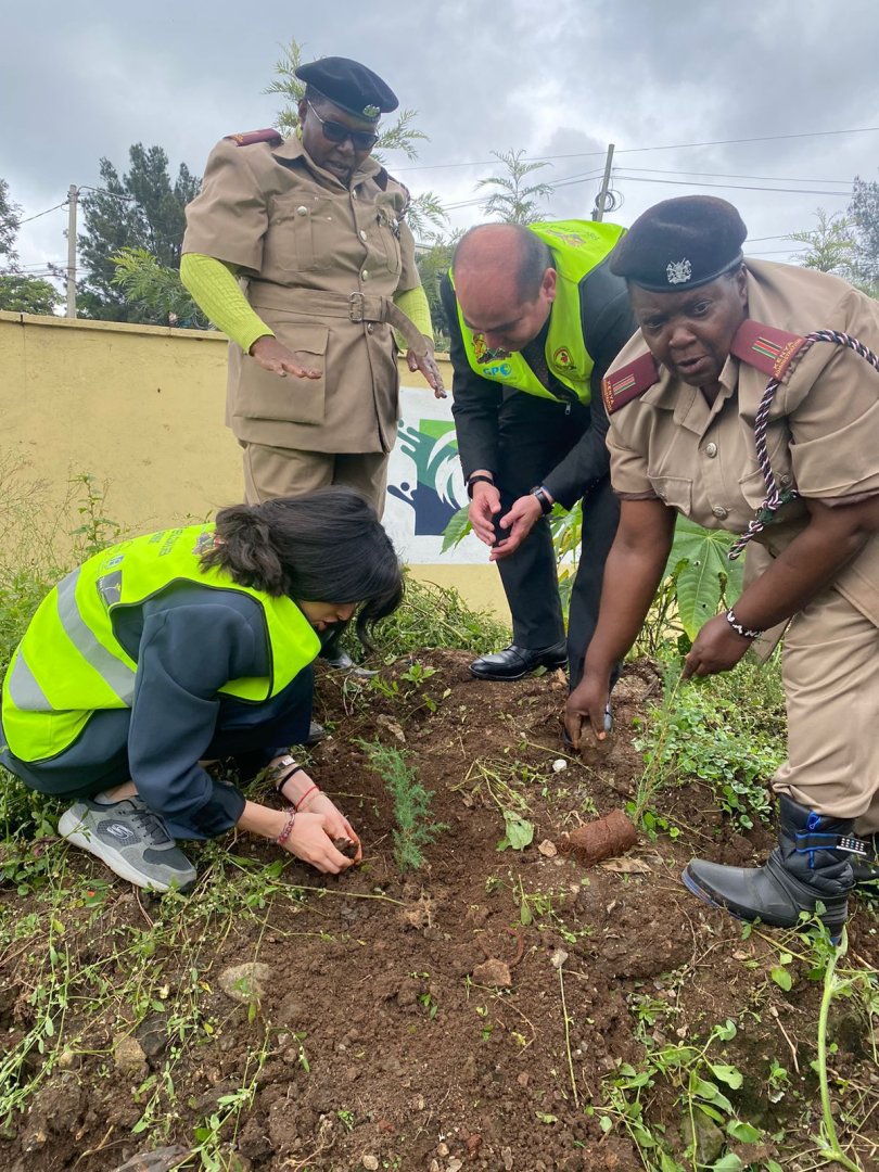 Azərbaycan QHT-ləri ilk dəfə Afrikada ağacəkmə aksiyasında iştirak edib (FOTO)