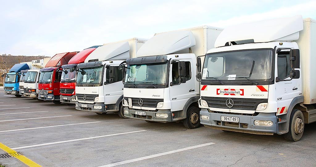 AHİK Ulu Öndər Heydər Əliyevin doğum günü 5450 aztəminatlı ailəyə sovqat göndərib (FOTO)