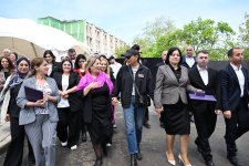Prezident İlham Əliyev və Birinci xanım Mehriban Əliyeva Şuşada birinci yaşayış kompleksinin açılışında iştirak edib və ilk sakinlərlə görüşüblər (YENİLƏNİB-2) (FOTO/VİDEO)