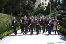 Ümummilli Lider Heydər Əliyevin anadan olmasının 101-ci ildönümü münasibətilə SOCAR-da tədbir keçirilib (FOTO)