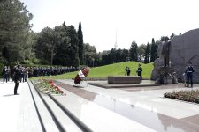 Ümummilli Lider Heydər Əliyevin anadan olmasının 101-ci ildönümü münasibətilə SOCAR-da tədbir keçirilib (FOTO)