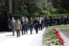 Ümummilli Lider Heydər Əliyevin anadan olmasının 101-ci ildönümü münasibətilə SOCAR-da tədbir keçirilib (FOTO)