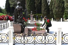 Ümummilli Lider Heydər Əliyevin anadan olmasının 101-ci ildönümü münasibətilə SOCAR-da tədbir keçirilib (FOTO)