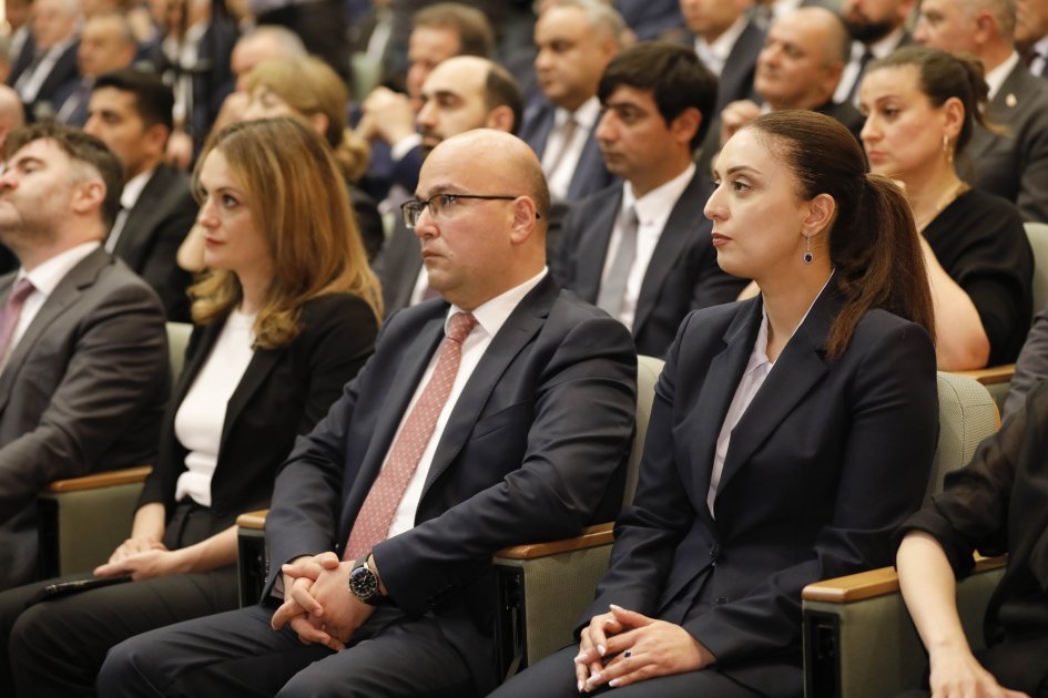 Ümummilli Lider Heydər Əliyevin anadan olmasının 101-ci ildönümü münasibətilə SOCAR-da tədbir keçirilib (FOTO)