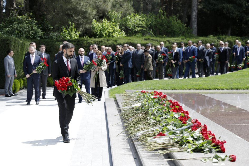Ümummilli Lider Heydər Əliyevin anadan olmasının 101-ci ildönümü münasibətilə SOCAR-da tədbir keçirilib (FOTO)