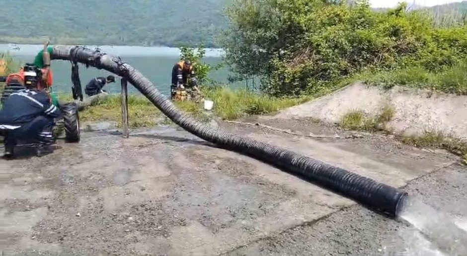 Qəbələ göldə suyun səviyyəsi aşağı endirilib (FOTO)