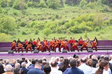 VII “Xarıbülbül” Beynəlxalq Musiqi Festivalının möhtəşəm açılışından reportaj (FOTO)