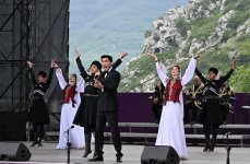 VII “Xarıbülbül” Beynəlxalq Musiqi Festivalının möhtəşəm açılışından reportaj (FOTO)