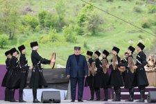 VII “Xarıbülbül” Beynəlxalq Musiqi Festivalının möhtəşəm açılışından reportaj (FOTO)