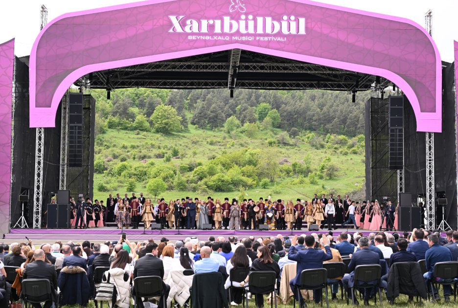 VII “Xarıbülbül” Beynəlxalq Musiqi Festivalının möhtəşəm açılışından reportaj (FOTO)