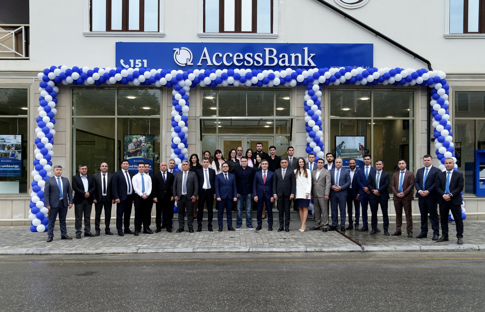 AccessBank regionlarda iştirakını möhkəmləndirir: Yeni filial artıq Qubada (FOTO)