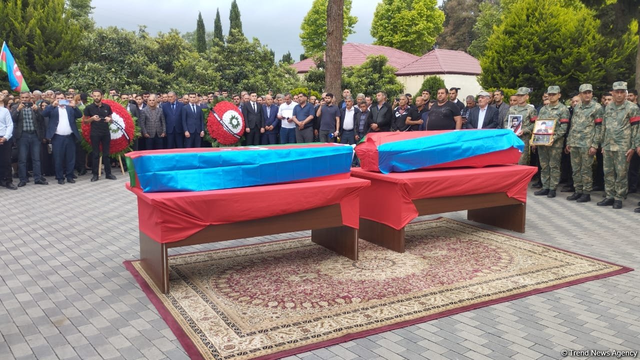 Ağdamda Birinci Qarabağ müharibəsinin iki şəhidi dəfn edilib (FOTO)