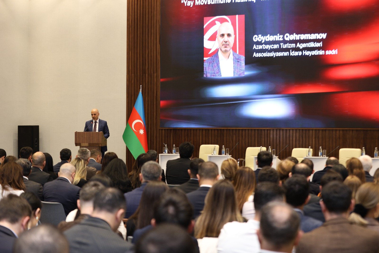 4 ayda Azərbaycana səfər edən əcnəbi vətəndaşların  sayında 40 faizə yaxın artım olub (FOTO)