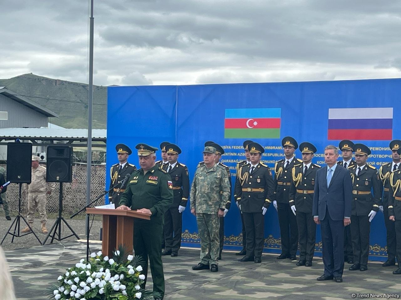 Sülhün bərqərar olunması prosesində istehkamçılar hektarlarla əraziləri minalardan təmizləyib - Rusiyalı general