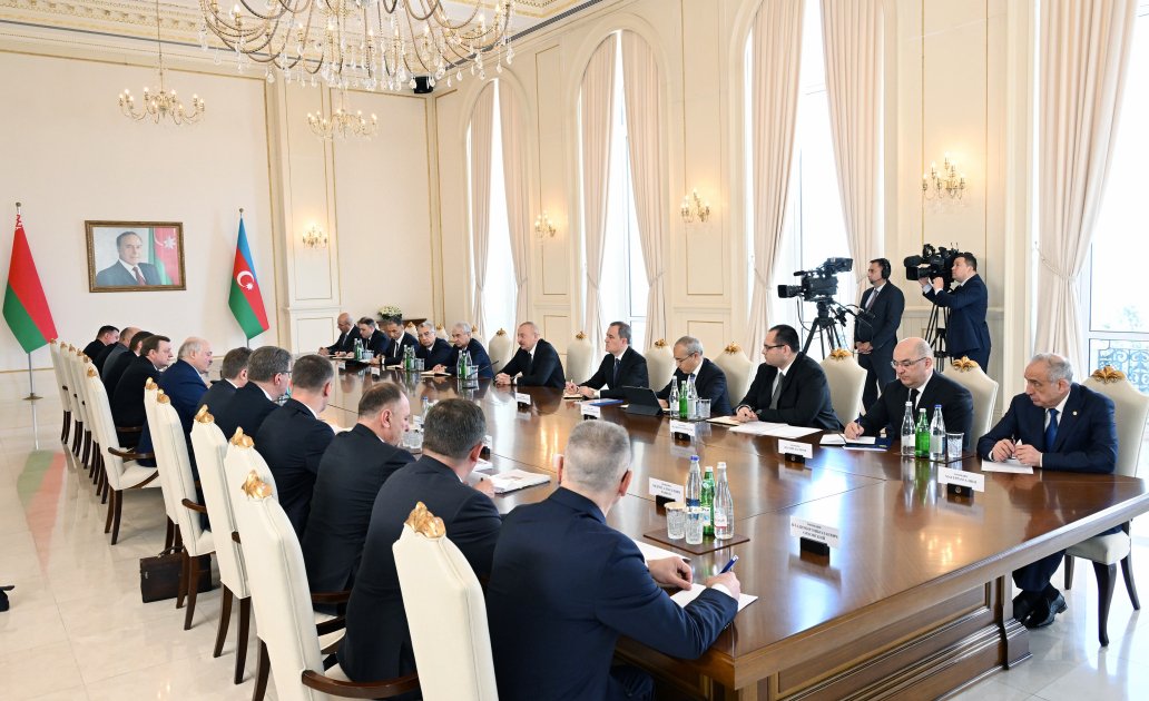 Prezident İlham Əliyevin Prezident Aleksandr Lukaşenko ilə geniş tərkibdə görüşü keçirilib (FOTO/VİDEO) (YENİLƏNİB)
