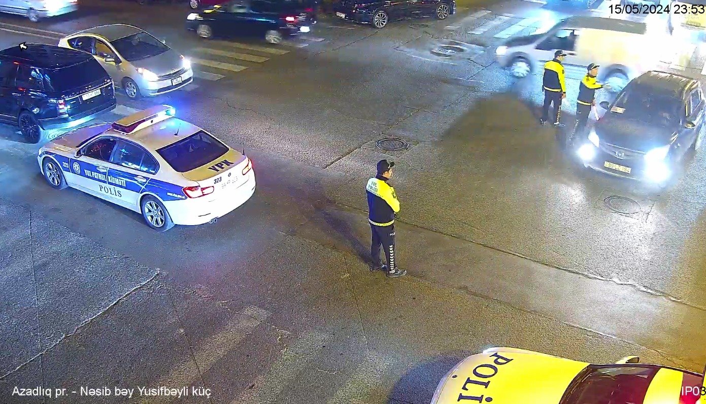 Bakıda yanğın səbəbindən bağlanan yollar açılıb (FOTO) (YENİLƏNİB)