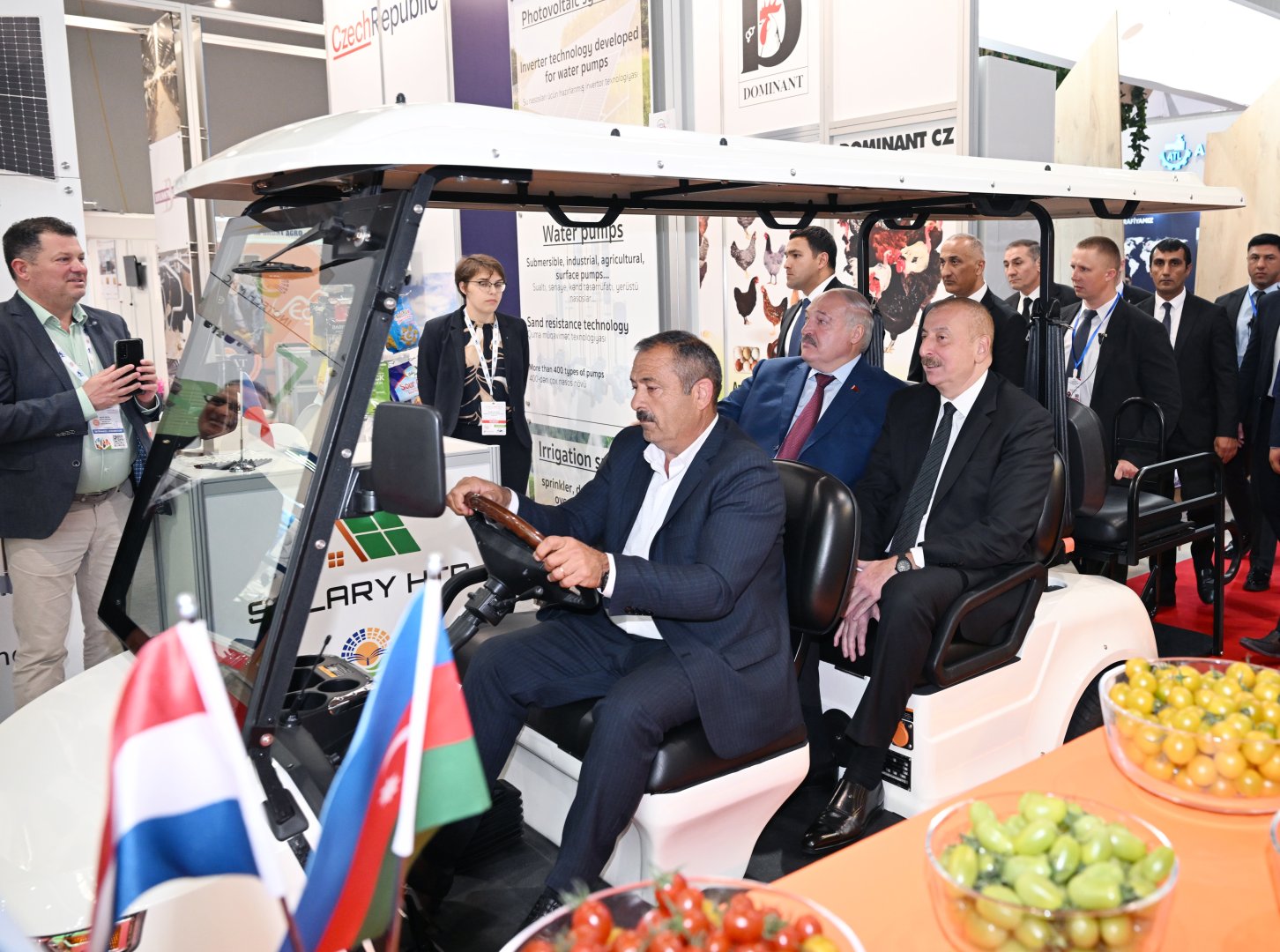 Azərbaycan və Belarus Prezidentləri “Caspian Agro” və  “InterFood Azerbaijan” sərgiləri ilə tanış olublar (FOTO/VİDEO) (YENİLƏNİB-2)