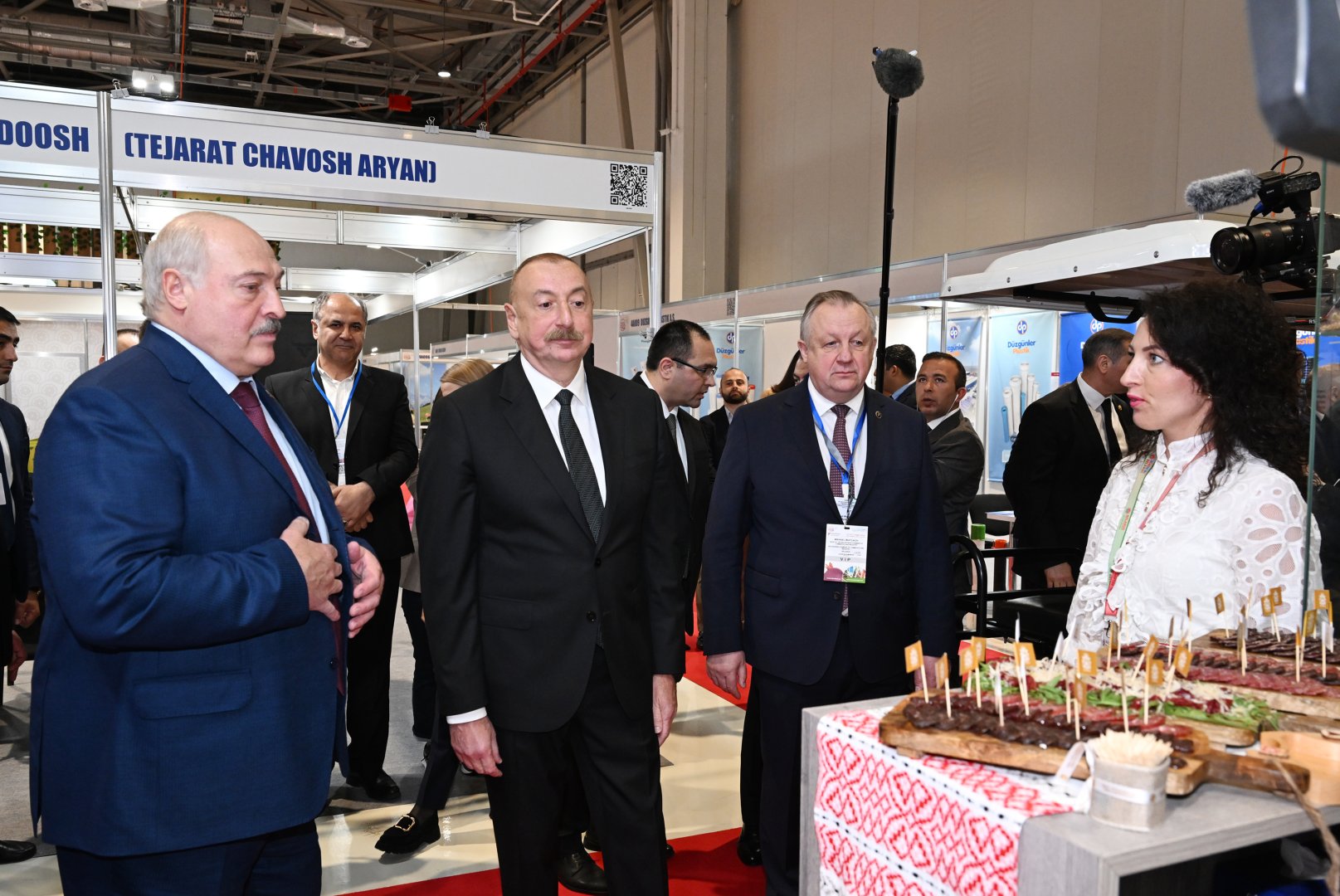 Azərbaycan və Belarus Prezidentləri “Caspian Agro” və  “InterFood Azerbaijan” sərgiləri ilə tanış olublar (FOTO/VİDEO) (YENİLƏNİB-2)
