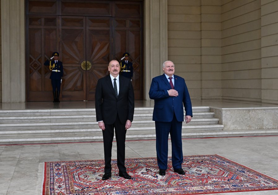 Belarus Prezidenti Aleksandr Lukaşenkonun rəsmi qarşılanma mərasimi olub (FOTO/VİDEO)