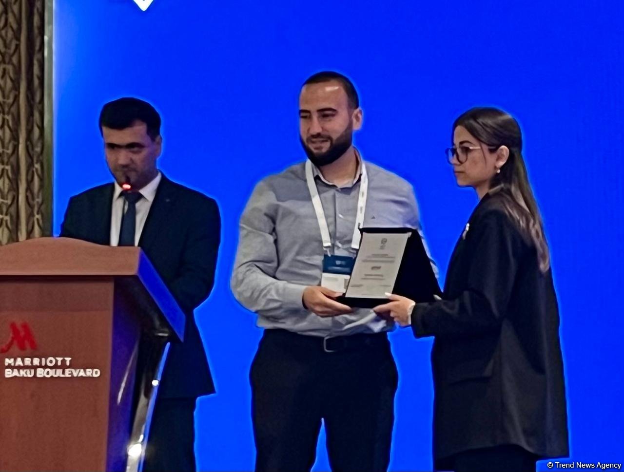 “Fintex Summit 2024” çərçivəsində sponsorlar və tərəfdaşlar mükafatlandırıldı (FOTO)