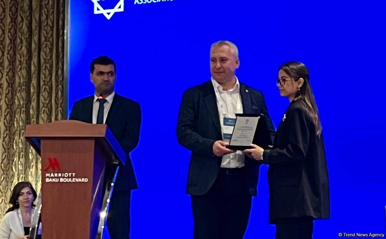 “Fintex Summit 2024” çərçivəsində sponsorlar və tərəfdaşlar mükafatlandırıldı (FOTO)