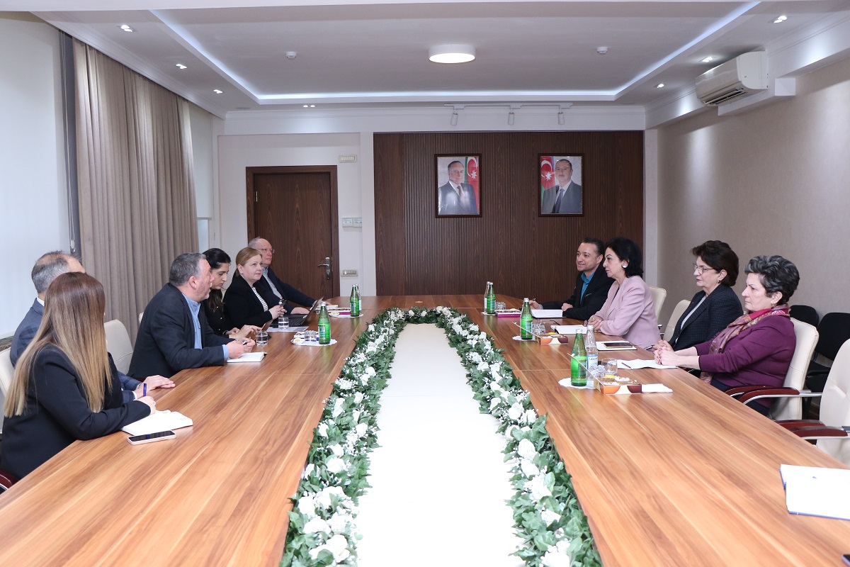 Nüfuzlu RİBA akkreditasiyasının ekspertləri AzMİU-da (FOTO)