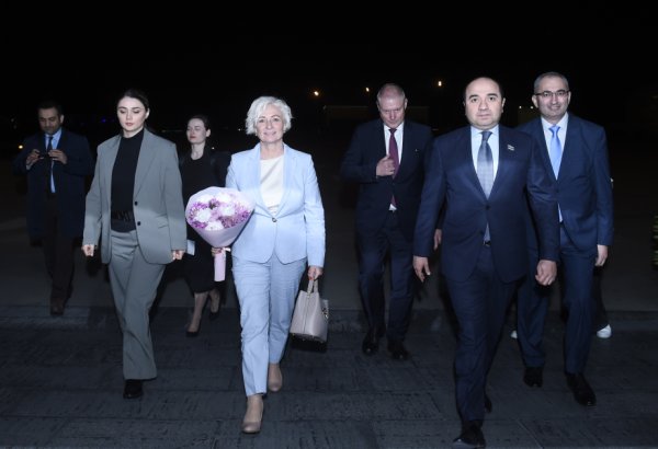 Latviya Parlamentinin sədri Azərbaycana rəsmi səfərə gəlib (FOTO)