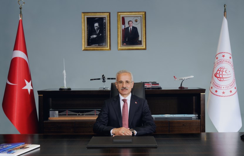 Türkiyənin nəqliyyat naziri Zəngəzur dəhlizindən danışıb
