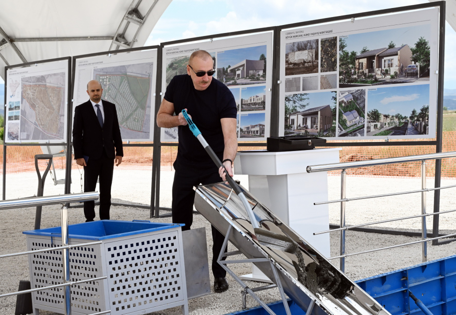 Prezident İlham Əliyev Cəbrayıl rayonunun Böyük Mərcanlı kəndinin təməlini qoyub (FOTO/VİDEO)