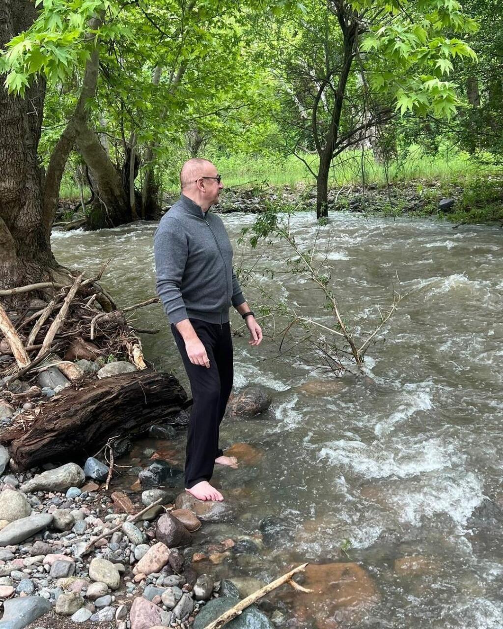 Birinci vitse-prezident Mehriban Əliyeva Prezident İlham Əliyevlə Zəngilana səfərdən görüntülər paylaşıb (FOTO/VİDEO)