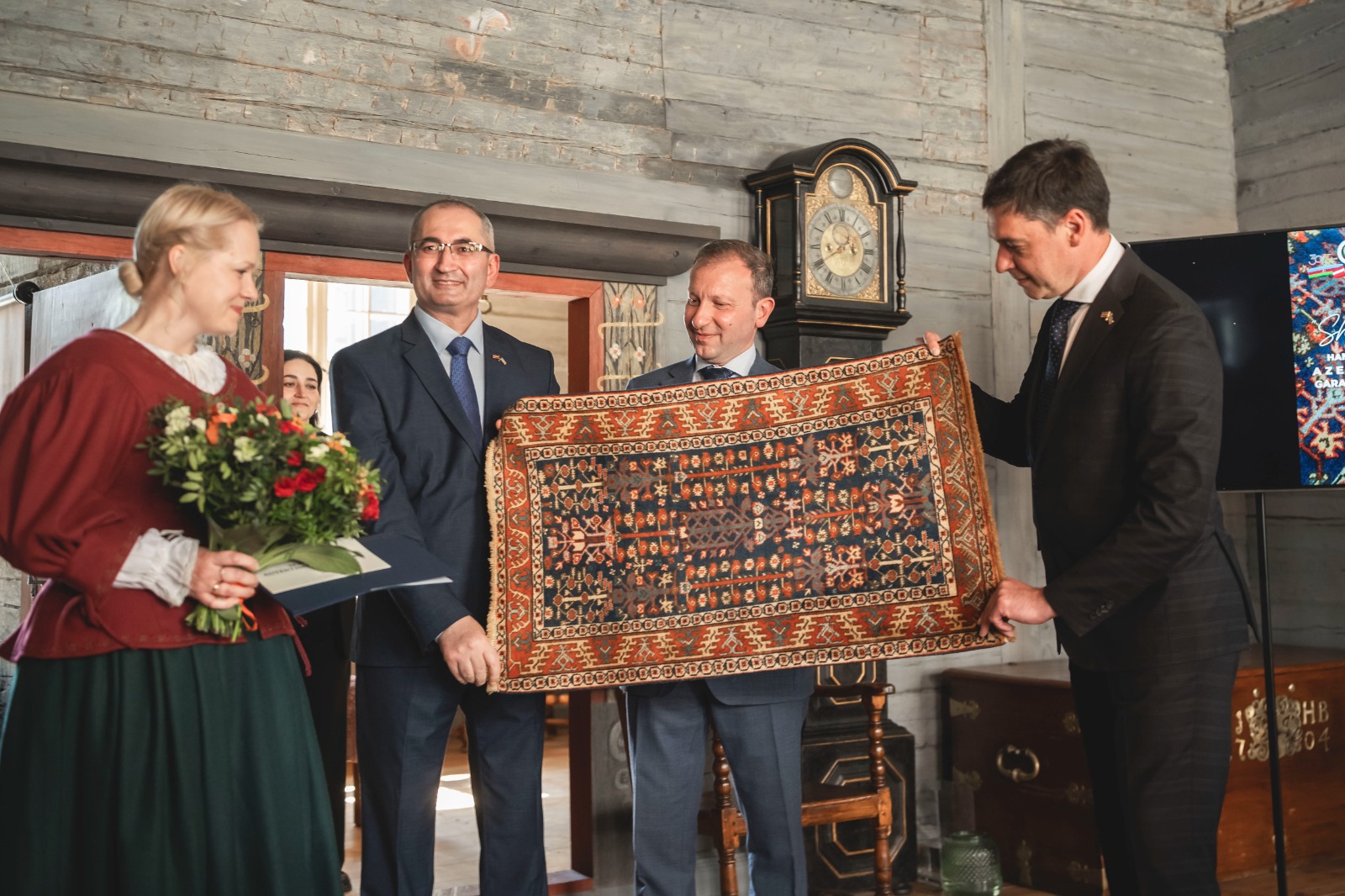 Azərbaycanın Latviyadakı Səfirliyi və "Azərxalça" ASC-nin təşkilatçılığı ilə Liepayada "Azərbaycan Günü” təşkil olunub (FOTO)