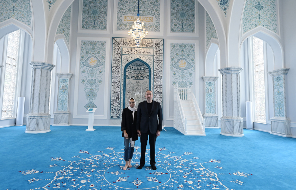 Prezident İlham Əliyev və Birinci xanım Mehriban Əliyeva Zəngilan məscidinin açılışında iştirak ediblər (YENİLƏNİB) (FOTO/VİDEO)