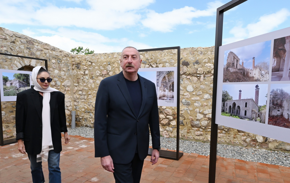 Prezident İlham Əliyev və Birinci xanım Mehriban Əliyeva Zəngilan məscidinin açılışında iştirak ediblər (YENİLƏNİB) (FOTO/VİDEO)
