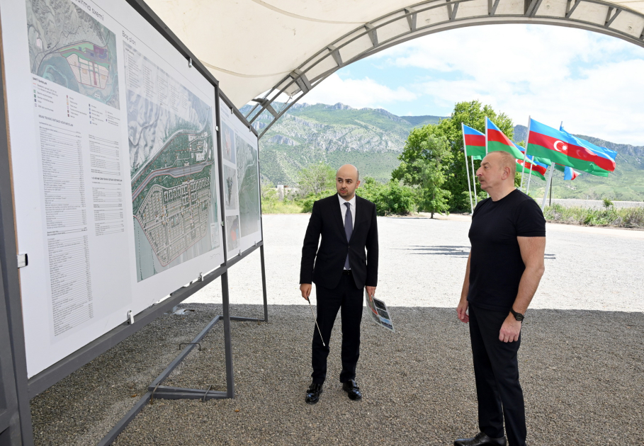 Prezident İlham Əliyev Zəngilan rayonunun Mincivan qəsəbəsinin təməlini qoyub (YENİLƏNİB) (FOTO)