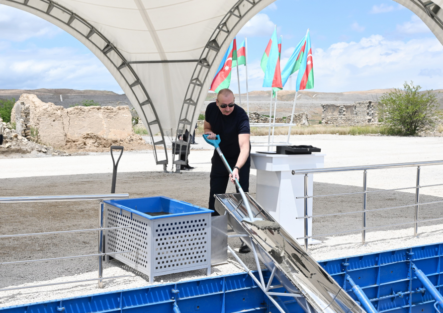 Prezident İlham Əliyev Cəbrayılın Karxulu kəndinin təməlini qoyub (FOTO/VİDEO)