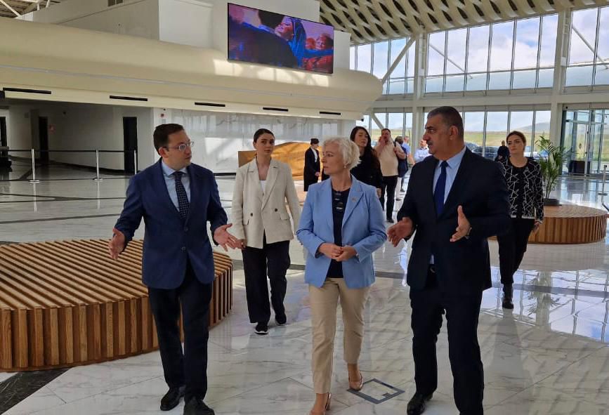 Latviya Parlamenti sədrinin başçılıq etdiyi nümayəndə heyəti Füzuli və Şuşa şəhərlərində olub (FOTO)