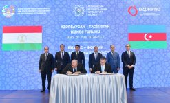 Tacikistan və Azərbaycan bir sıra əməkdaşlıq sənədləri imzalayıb (FOTO)