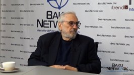 Ermənilər danışıqlar prosesində çox vaxt aşkar şəkildə mümkünsüz tədbirlərə əl atırdılar - Oqtay Mir-Qasım "Tofiq Abbasovla dialoq" verilişində (FOTO/VİDEO)